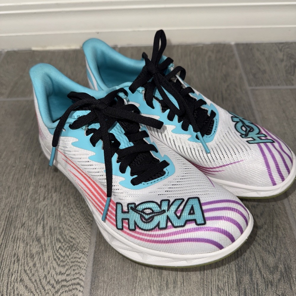 HOKA Crescendo MD 2 unisex middle-distance track spikes Sz 6M Women (4.5M Men)
